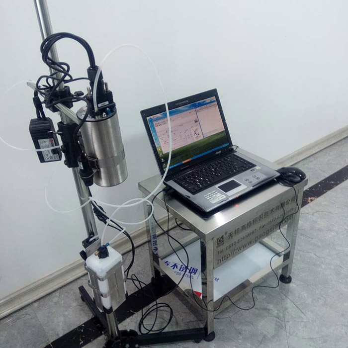 激光噴碼機的工作原理是將激光以極高的能量密度會萃在被刻標的物體表面